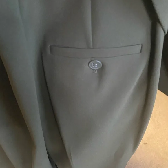 VINTAGE WOMENS JONES NEW YORK PLATINUM OLIVE GREEN PANTS SUIT - Picture 9 of 15